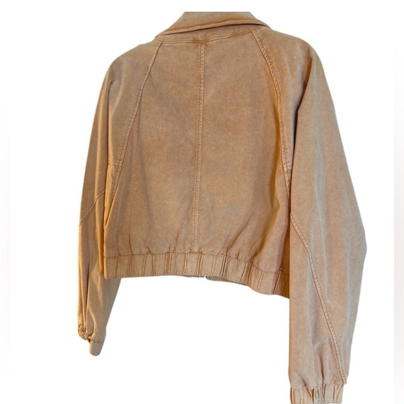 BDG Women's Light Brown Corduroy Cropped
Bomber Jacket SZ Small NWOT! - Picture 3 of 8